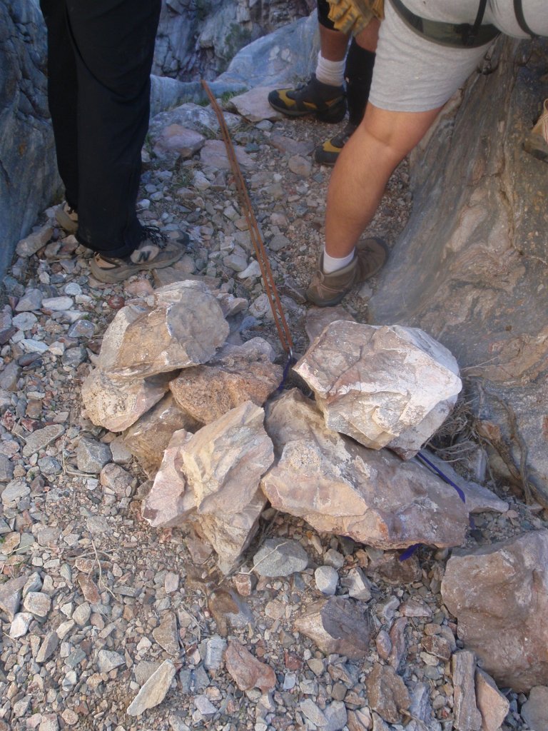 049 P2210575
