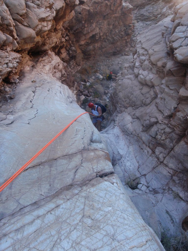 058 P2210593